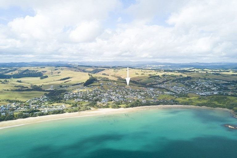 Photo of property in 8 Oden Hill, Coopers Beach, 0420