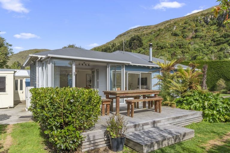 Photo of property in 125 Wakefield Avenue, Sumner, Christchurch, 8081