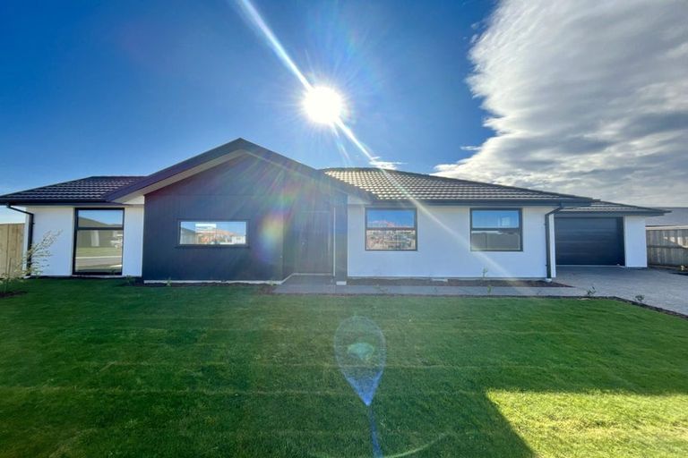 Photo of property in 19 Nirmal Way, Rolleston, 7614