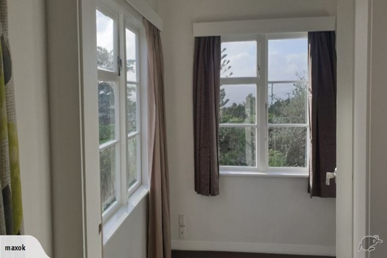 Photo of property in 5 Harland Street, Brooklyn, Wellington, 6021