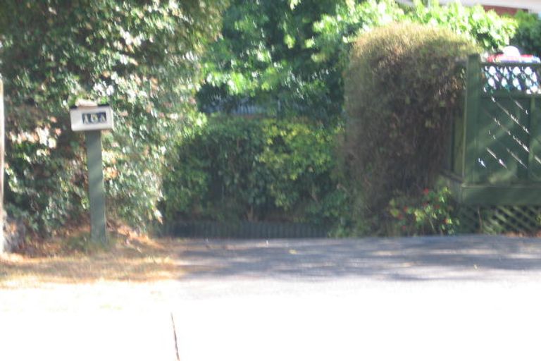 Photo of property in 15 Woodcote Drive, Glenfield, Auckland, 0629