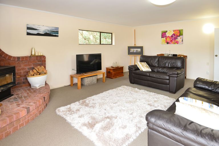 Photo of property in 77 Swann Beach Road, Stanmore Bay, Whangaparaoa, 0932