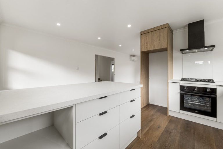 Photo of property in 1 Ruskin Place, Westown, New Plymouth, 4310