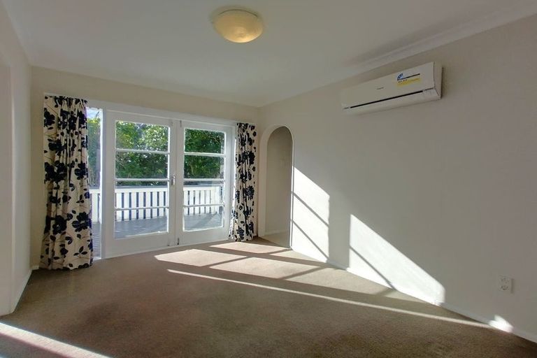 Photo of property in 55 Handyside Street, Tawa, Wellington, 5028