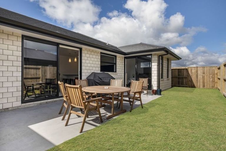Photo of property in 24 Sabre Street, Papamoa Beach, Papamoa, 3118