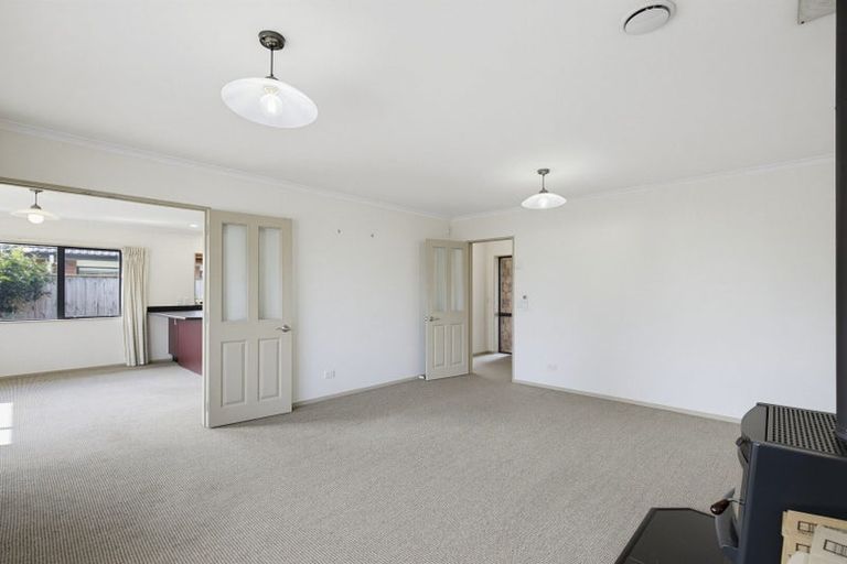 Photo of property in 3 William Noel Place, Waikanae Beach, Waikanae, 5036