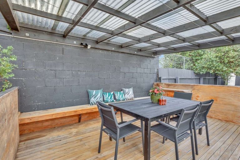 Photo of property in 8 Cohen Place, Milson, Palmerston North, 4414