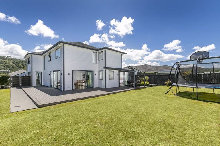 Photo of property in 7 Sir Lincoln Drive, Kumeu, 0810