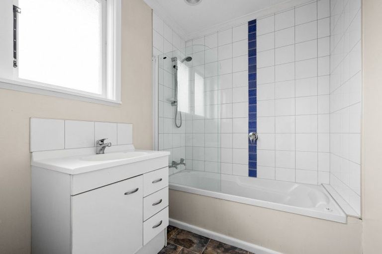 Photo of property in 1215 Norfolk Crescent, Mayfair, Hastings, 4122