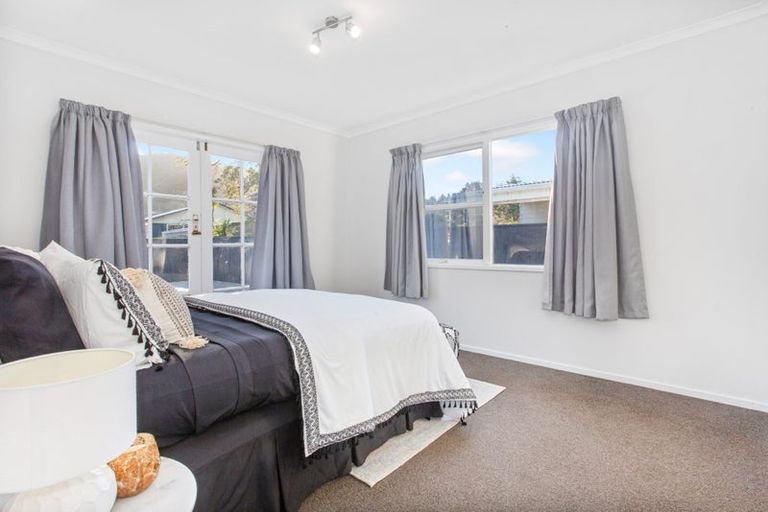 Photo of property in 253 Wellington Road, Wainuiomata, Lower Hutt, 5014