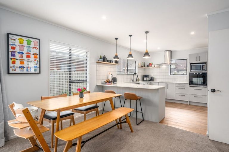 Photo of property in 8 Furlong Crescent, Churton Park, Wellington, 6037