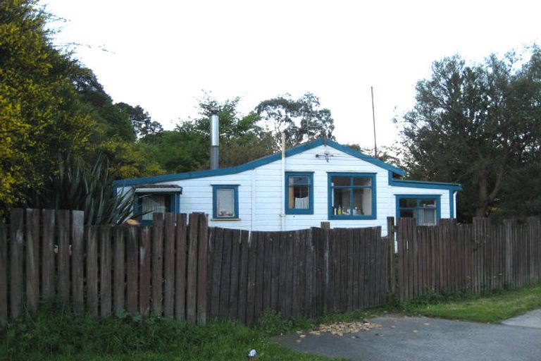 Photo of property in 27 Buller Street, Picton, 7220