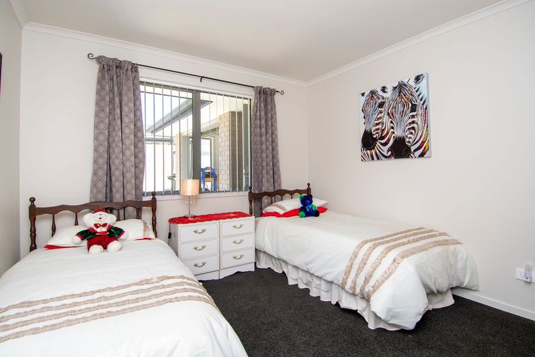 Photo of property in 56 Fairfax Crescent, Pyes Pa, Tauranga, 3112