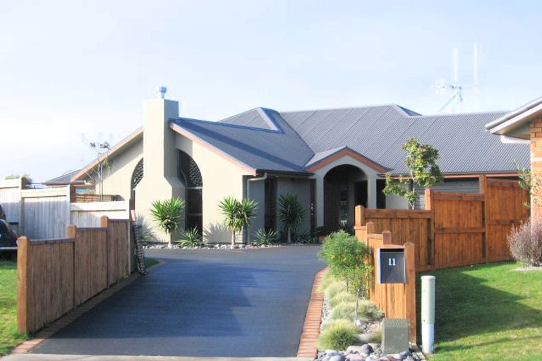 Photo of property in 11 Glengoyne Place, Rototuna, Hamilton, 3210