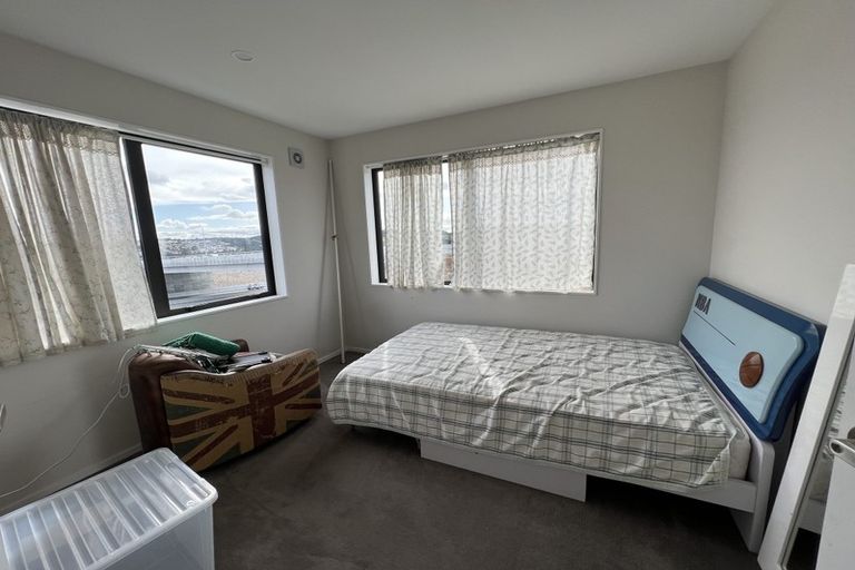 Photo of property in 1 Peony Mews, Oteha, Auckland, 0632