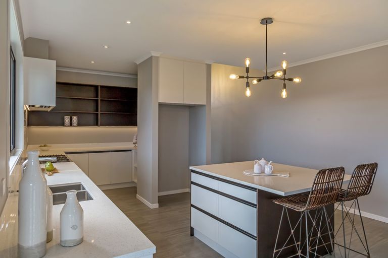 Photo of property in 13 Boocock Crescent, Orewa, 0931