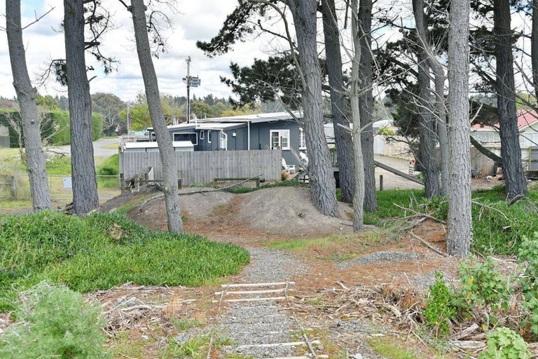 Photo of property in 31 Chamberlain Avenue, Amberley, 7481