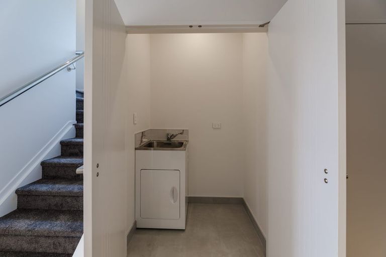 Photo of property in 8/7 Brookfield Road, Te Atatu Peninsula, Auckland, 0610