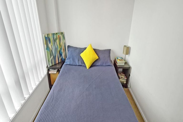 Photo of property in The Docks Apartments, 321/6 Dockside Lane, Auckland Central, Auckland, 1010