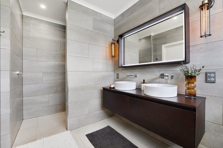 Photo of property in 18 Mcintosh Drive, Pokeno, 2471