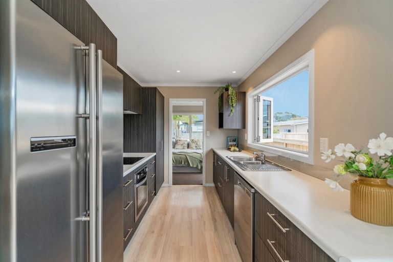 Photo of property in 46 Carina Way, Whitianga, 3510