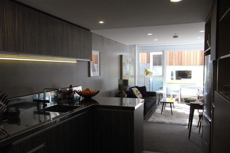 Photo of property in Canvas Apartments, 2/307 Willis Street, Te Aro, Wellington, 6011