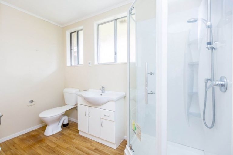 Photo of property in 2/45 Royal Street, Upper Hutt, 5018