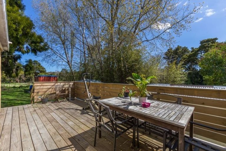 Photo of property in 877 Kahikatea Flat Road, Waitoki, Kaukapakapa, 0871