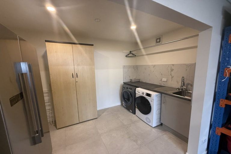 Photo of property in 9a Shadon Place, Stanmore Bay, Whangaparaoa, 0932