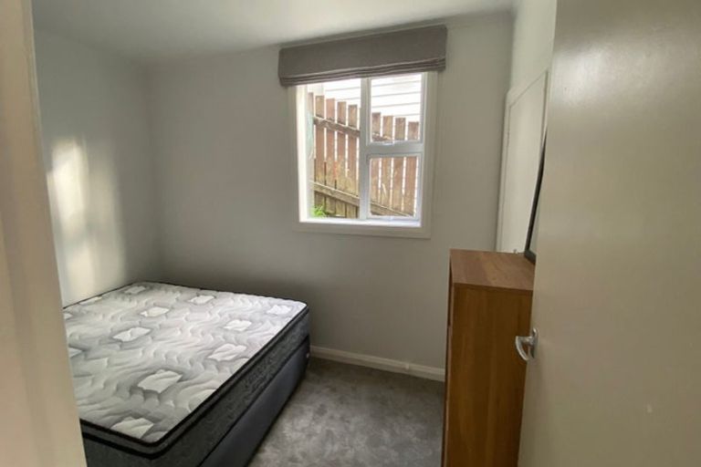 Photo of property in 14 West Road, Northland, Wellington, 6012