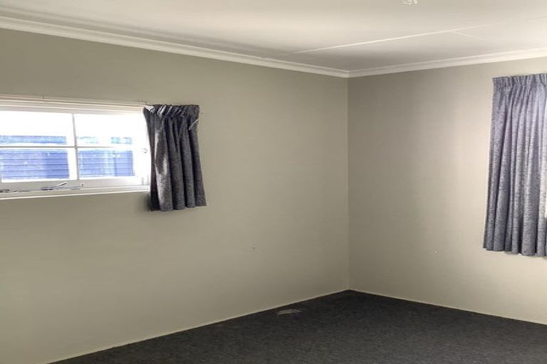 Photo of property in 261 Marine Parade, New Brighton, Christchurch, 8061