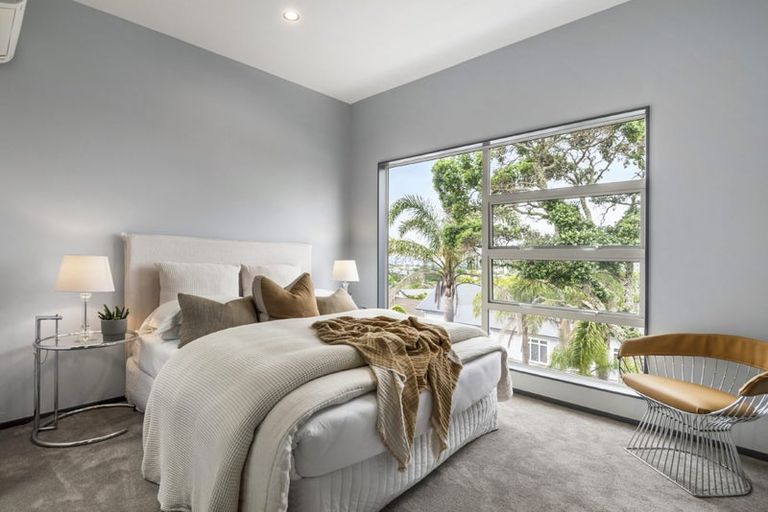 Photo of property in 2/33 Williamson Avenue, Belmont, Auckland, 0622
