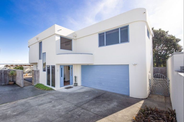 Photo of property in 24c The Esplanade, Westshore, Napier, 4110