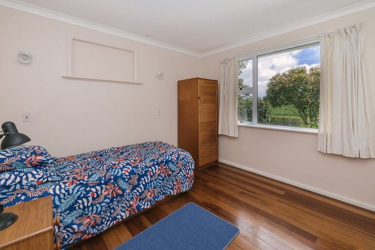 Photo of property in 305 Karere Road, Tiakitahuna, Palmerston North, 4477