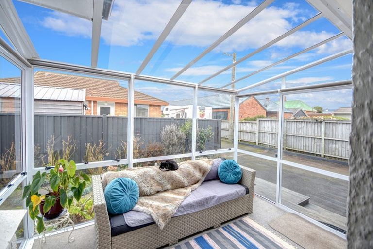 Photo of property in 141 Macandrew Road, South Dunedin, Dunedin, 9012