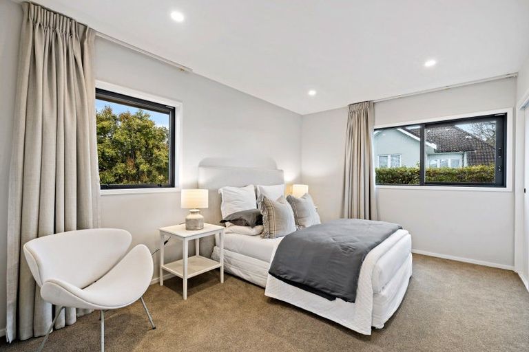 Photo of property in 106a Godden Crescent, Mission Bay, Auckland, 1071