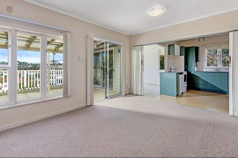 Photo of property in 35 Bayview Road, Browns Bay, Auckland, 0630