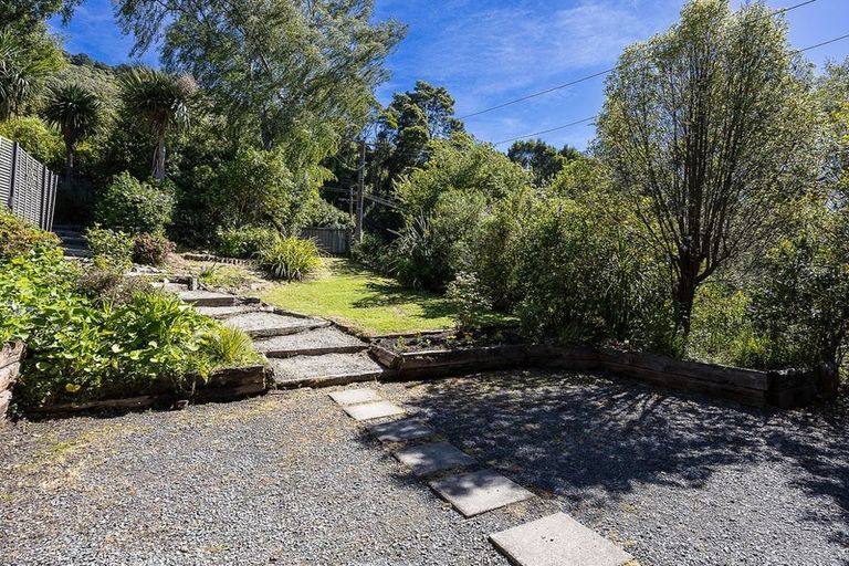 Photo of property in 18 Ellesmere Street, Ravensbourne, Dunedin, 9022