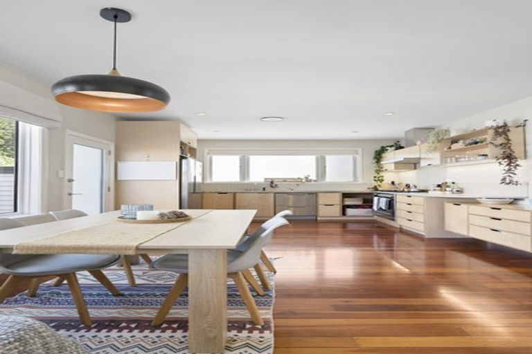 Photo of property in 40 Owen Street, Newtown, Wellington, 6021