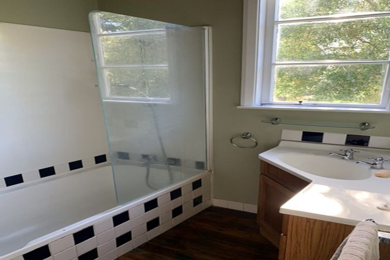 Photo of property in 2/45 Koromiko Street, New Lynn, Auckland, 0600