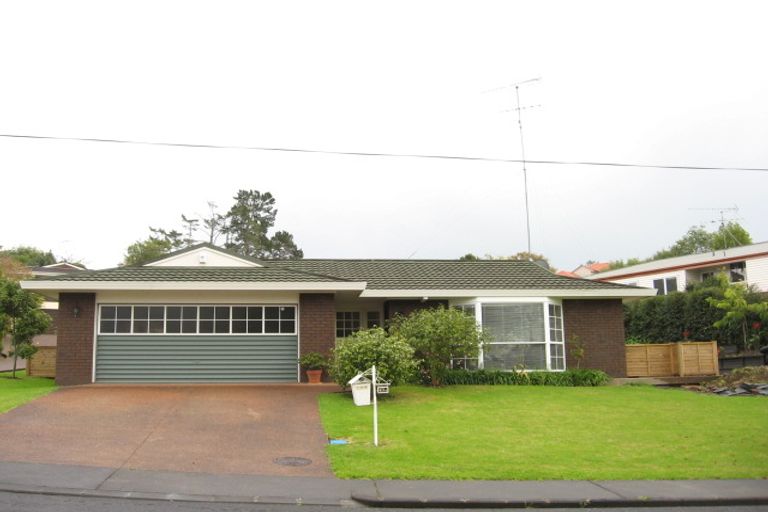 Photo of property in 40 Glenfern Road, Mellons Bay, Auckland, 2014