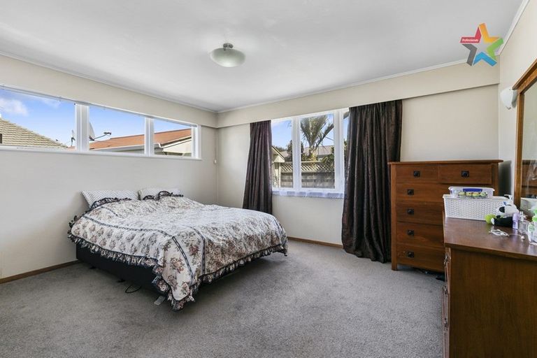 Photo of property in 10 Holyoake Crescent, Avalon, Lower Hutt, 5011