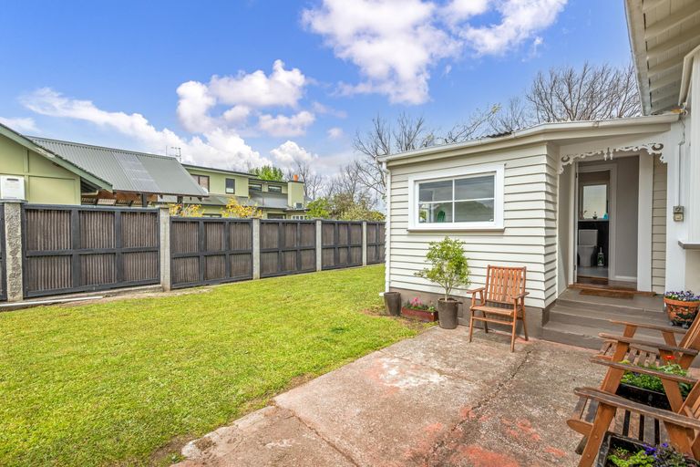 Photo of property in 58 Stanley Avenue, Palmerston North, 4414