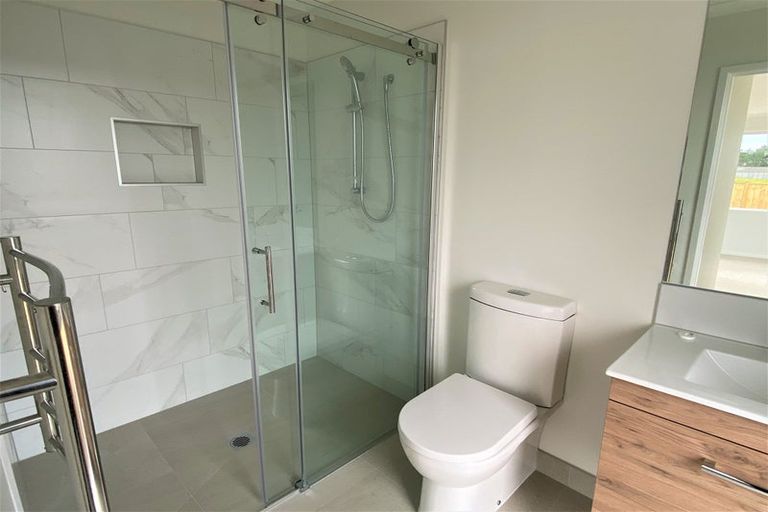 Photo of property in 57 Mclarin Road, Glenbrook, 2681