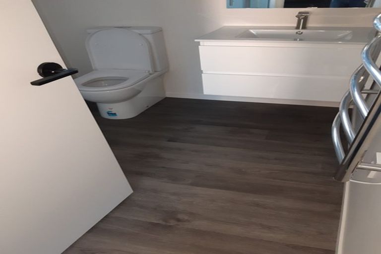 Photo of property in 4 Earnslaw Crescent, Clover Park, Auckland, 2019