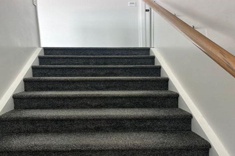 Photo of property in 41 Lavelle Road, Henderson, Auckland, 0612