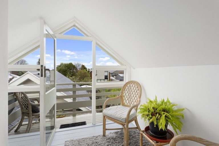 Photo of property in 39 Wiggins Street, Sumner, Christchurch, 8081
