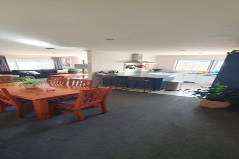 Photo of property in 7 Richard Hill Close, Fairview Heights, Auckland, 0632