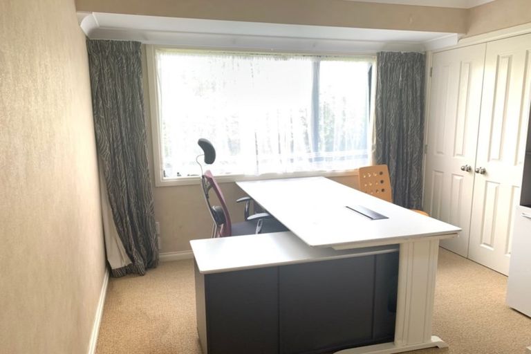 Photo of property in 21 Tumbridge Place, Somerville, Auckland, 2014