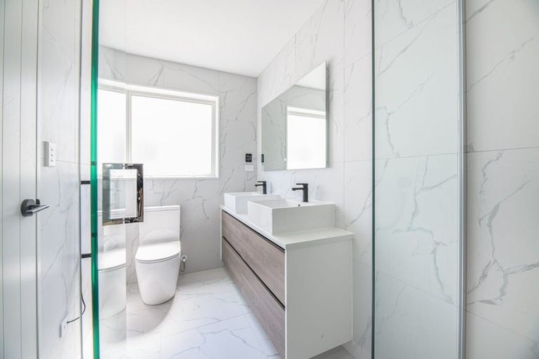 Photo of property in 3a Tui Street, Belmont, Auckland, 0622